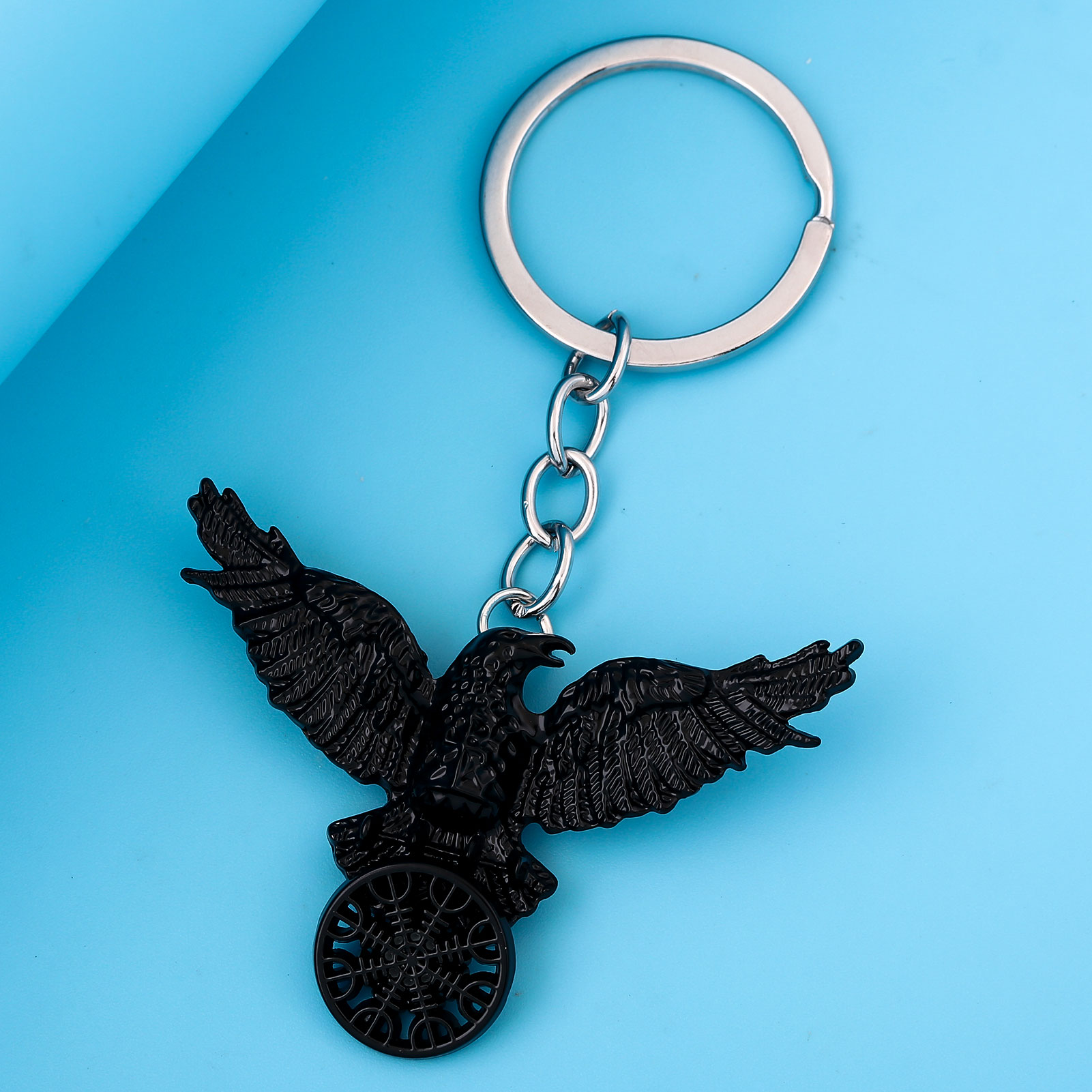 Vintage Viking Black Crow Neck - đánh giá và giá Compass Keychain Mini